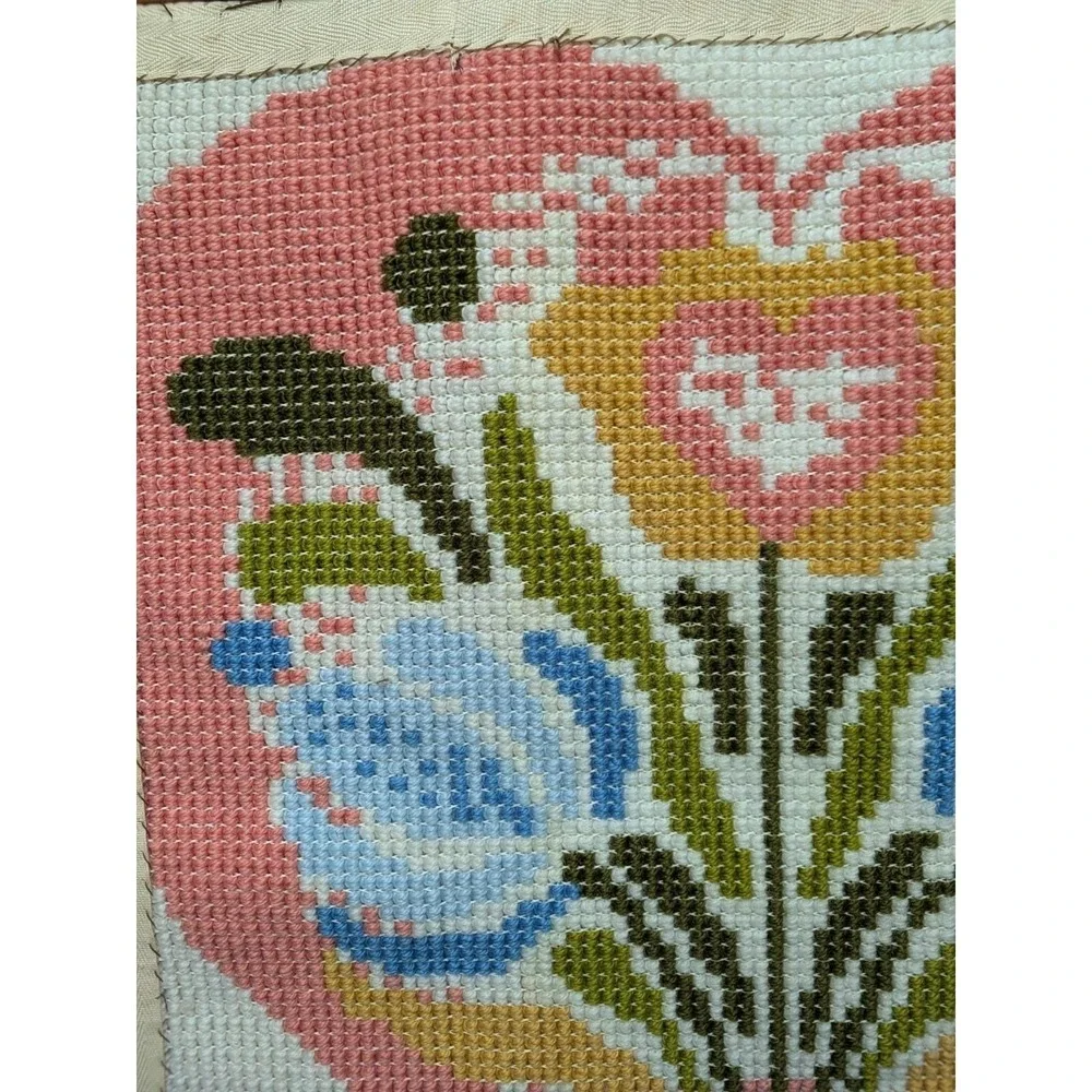 Vtg Latch Hook Rug Wall Hanging Handmade Pennsylvania Dutch Hex Floral Heart 26